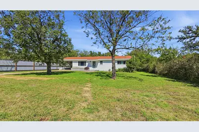 709 E Whitney Street, Hamilton, TX 76531 - Photo 2