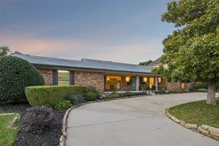 101 E Northgate Dr, Irving, TX 75062 - Photo 2