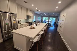 618 N Clinton Ave, Dallas, TX 75208 - Photo 2