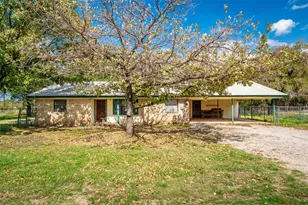 199 Park St, Newark, TX 76071 - Photo 2