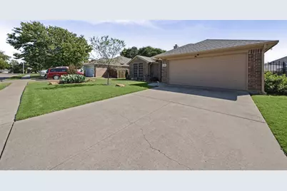 575 Tanglewood Drive, Burleson, TX 76028 - Photo 4