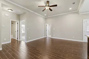 1524 S Montgomery St, Sherman, TX 75090 - Photo 10