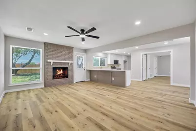 301 Linda Drive, Burleson, TX 76028 - Photo 8
