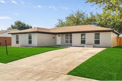 301 Linda Drive, Burleson, TX 76028 - Photo 2
