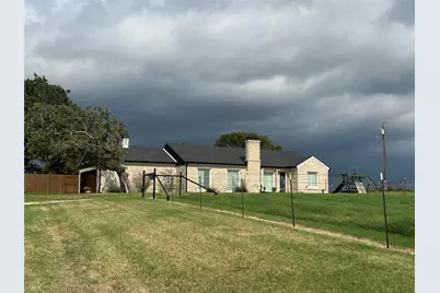 2409 Highway 81 N, Bowie, TX 76230 - Photo 2