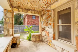 544 N Clinton St, Stephenville, TX 76401 - Photo 4