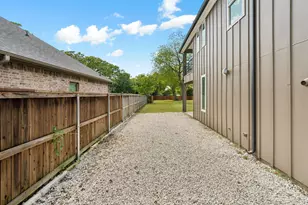416 S Elm St, Sherman, TX 75090 - Photo 36