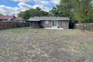 722 Circle Dr, Arlington, TX 76010 - Photo 6