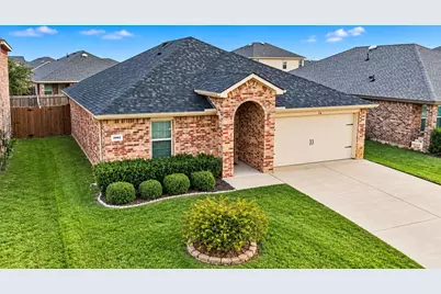 1901 Crimson Avenue, Farmersville, TX 75442 - Photo 2