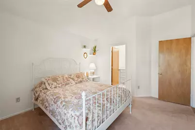 7437 Little Rock Lane, Fort Worth, TX 76120 - Photo 12