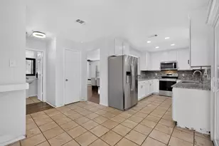 2549 Spring Creek Dr, Balch Springs, TX 75180 - Photo 12