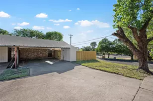 300 Mill Creek Cir, Waco, TX 76712 - Photo 18