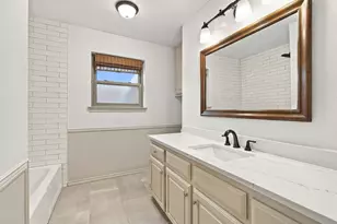 9947 Chimney Hill Ln, Dallas, TX 75243 - Photo 18