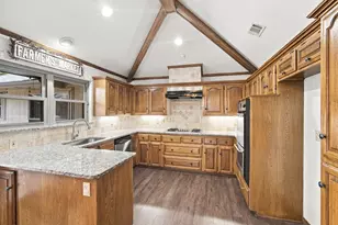9947 Chimney Hill Ln, Dallas, TX 75243 - Photo 8