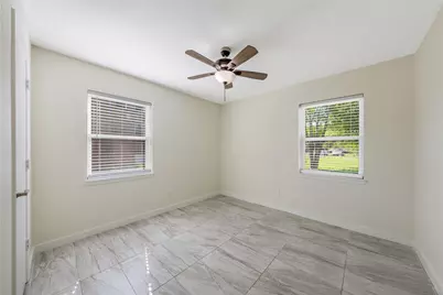 101 E Border Street, Milford, TX 76670 - Photo 18