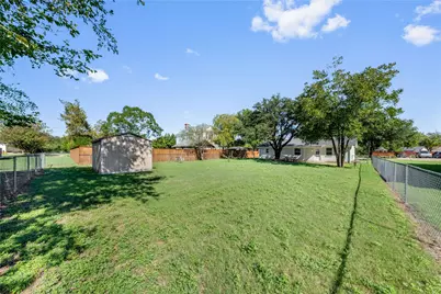 101 E Border Street, Milford, TX 76670 - Photo 28