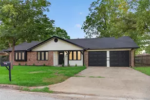 612 Simpson Terrace, Bedford, TX 76021 - Photo 2