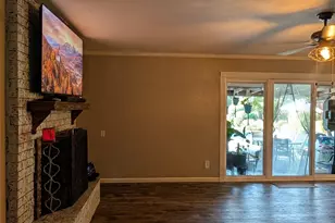 1129 Henson, Hurst, TX 76053 - Photo 8