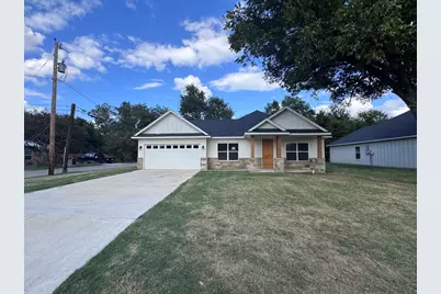 207 S Washington Street, Cleburne, TX 76031 - Photo 2