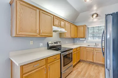 6221 St Leonard Drive, Arlington, TX 76001 - Photo 10