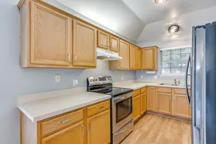 6221 St Leonard Dr, Arlington, TX 76001 - Photo 10