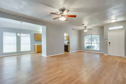 6221 St Leonard Drive, Arlington, TX 76001 - Photo 4