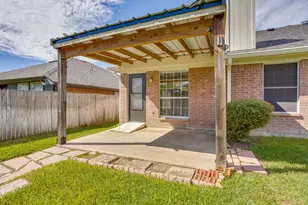 6221 St Leonard Dr, Arlington, TX 76001 - Photo 36