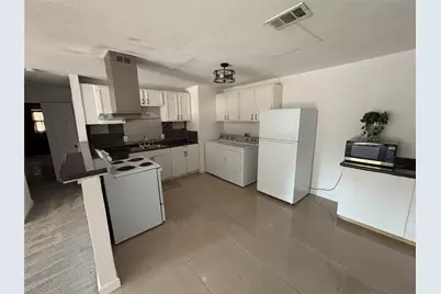 1303 E Myrtle Street #A, Fort Worth, TX 76104 - Photo 6
