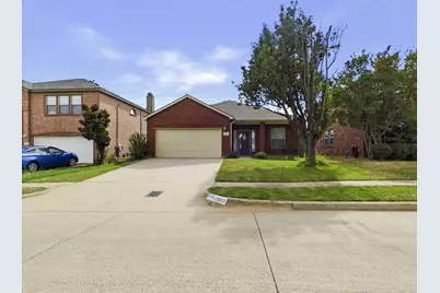 12652 Oakwood Circle, Fort Worth, TX 76040 - Photo 2