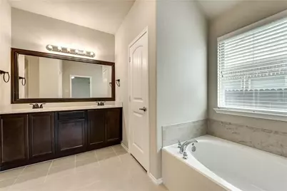 9821 Pronghorn Road, McKinney, TX 75071 - Photo 10