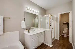 2732 Excalibur Dr, Grand Prairie, TX 75052 - Photo 20