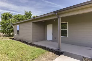 211 Davenport, Italy, TX 76651 - Photo 1