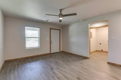 211 Davenport, Italy, TX 76651 - Photo 4