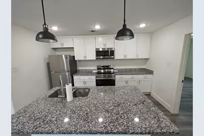 1321 Franklin Avenue, Bonham, TX 75418 - Photo 2