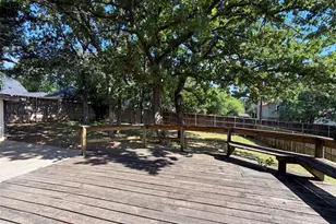 3805 Brookfield Dr, Arlington, TX 76001 - Photo 8