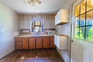 720 Texas St, Graham, TX 76450 - Photo 10