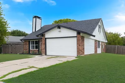506 E Springdale Lane, Grand Prairie, TX 75052 - Photo 4