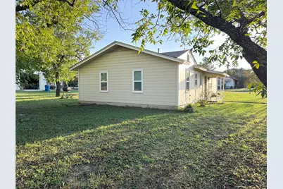 409 W 19th Street, Cisco, TX 76437 - Photo 4