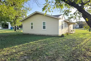 409 W 19th St, Cisco, TX 76437 - Photo 4