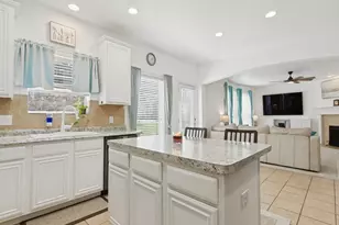 810 Grove Dr, Garland, TX 75040 - Photo 10