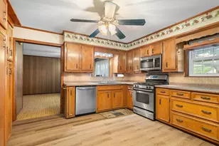 920 Avenue C, Lacy Lakeview, TX 76705 - Photo 8