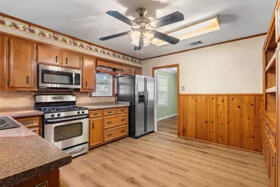 920 Avenue C, Lacy Lakeview, TX 76705 - Photo 12