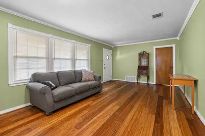 920 Avenue C, Lacy Lakeview, TX 76705 - Photo 4