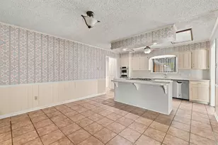 741 S 1st St, Hewitt, TX 76643 - Photo 10