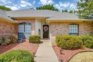 803 Water View Dr, Mansfield, TX 76063 - Photo 2