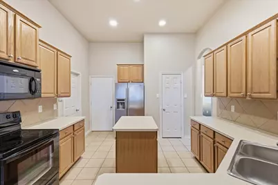 629 Lake City Drive, Lewisville, TX 75056 - Photo 16