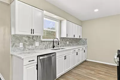 621 NW Barbara Lane, Burleson, TX 76028 - Photo 4