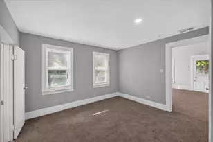 707 S Robinson St, Cleburne, TX 76031 - Photo 12