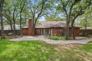 1000 Sean Ct, Hurst, TX 76053 - Photo 32
