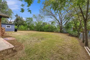 1306 Hillside Dr, Gainesville, TX 76240 - Photo 30
